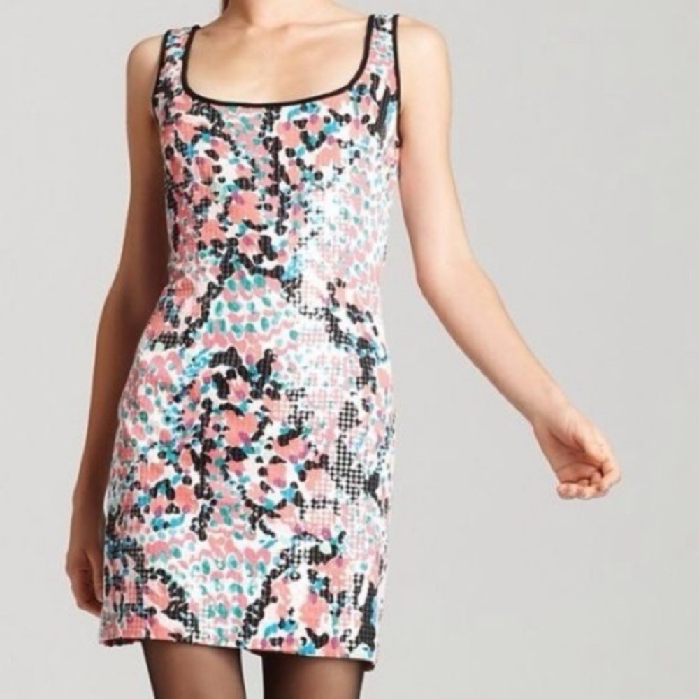 🌸 Lilly Pulitzer “Lucy” Cameo Sequin Dress – Pink/Multicolor Party Mini